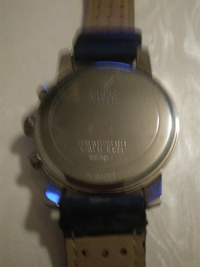 Zegarek kwarcowy Guess Chronograph.