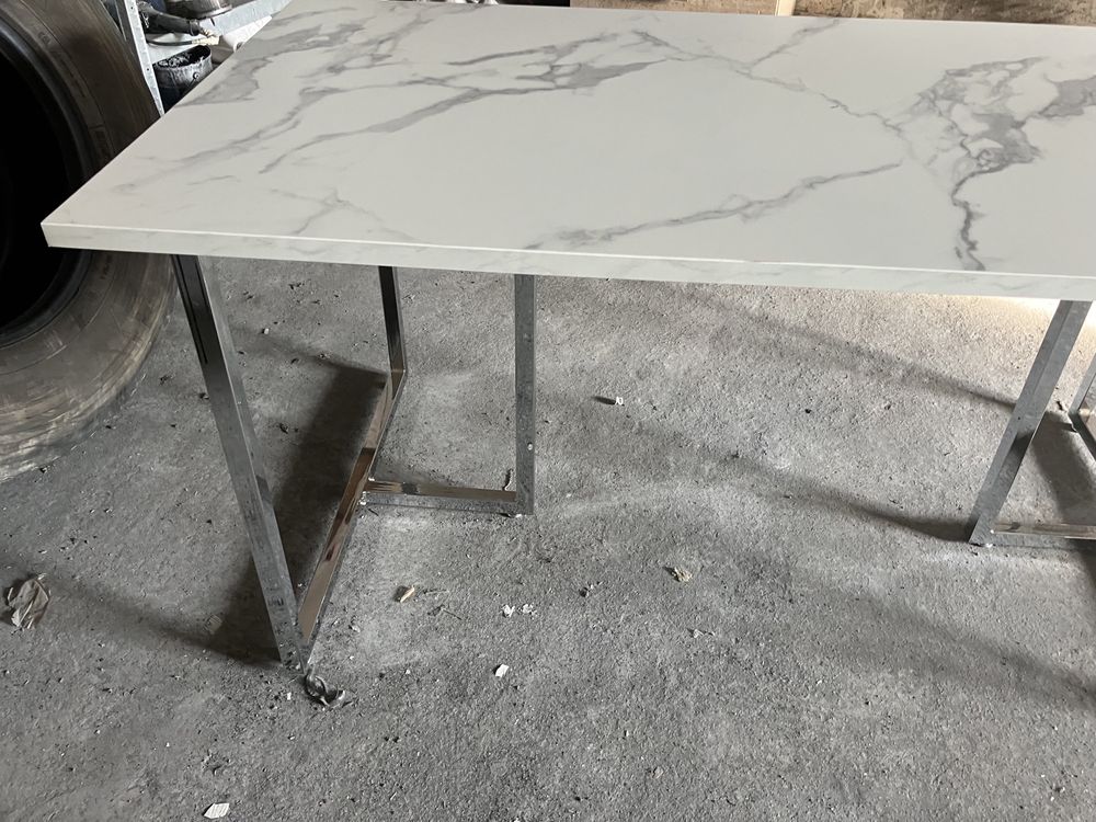 Stół beliani nowy 160x90 metal szkło marmur