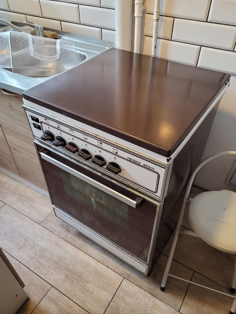 Kuchenka gazowa wolnostojąca z piekarnikiem