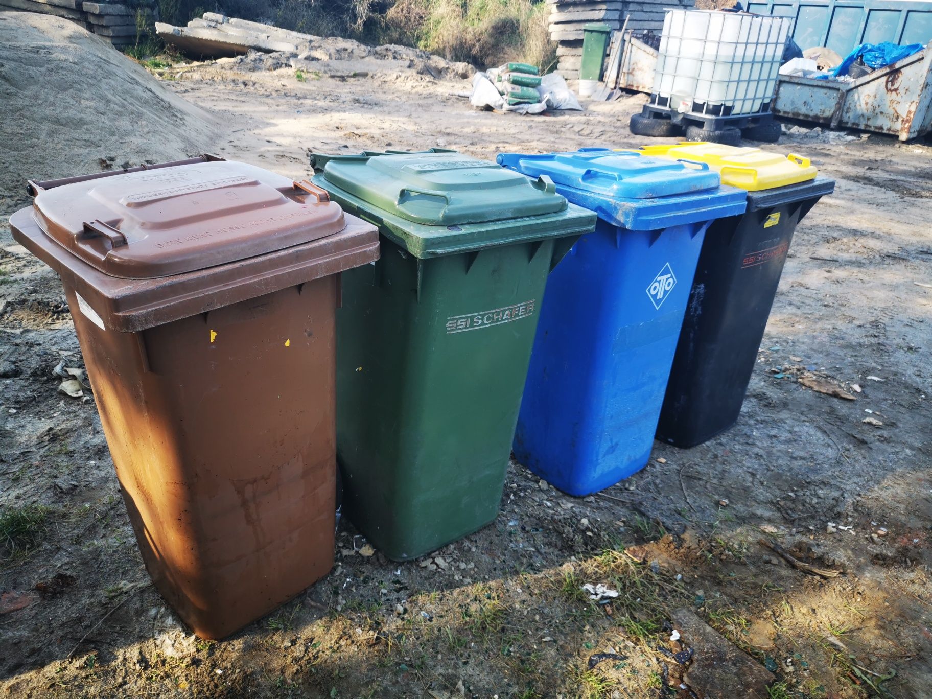 Śmietnik pojemnik na śmieci 120l