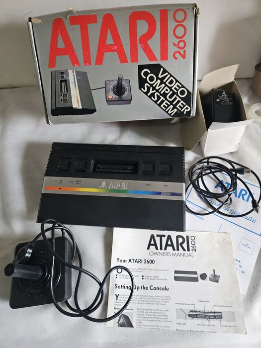 Atari 2600 com caixa