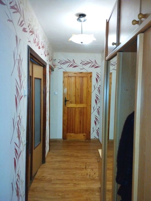 Продам 3х ком квартиру с большой кухней!