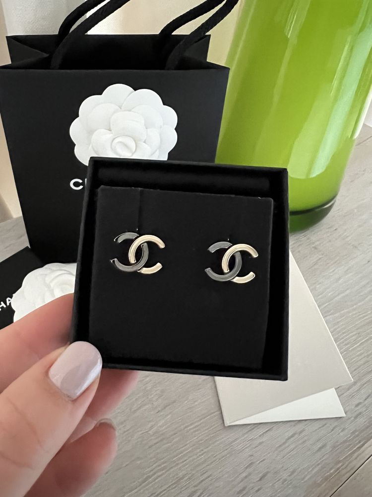 Kolczyki chanel mini klasyczne eleganckie gładkie złote