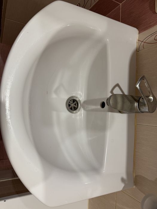 Умивальник , раковинна у ванну з тумбочкою