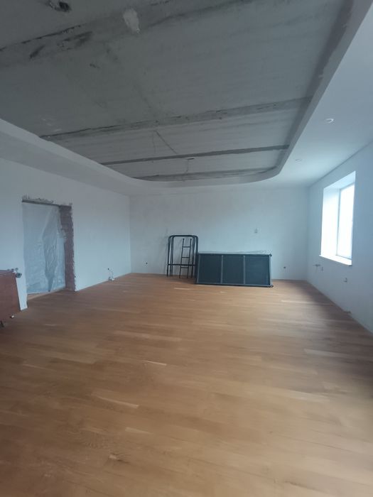 Продається добротний будинок майже готовий до проживання