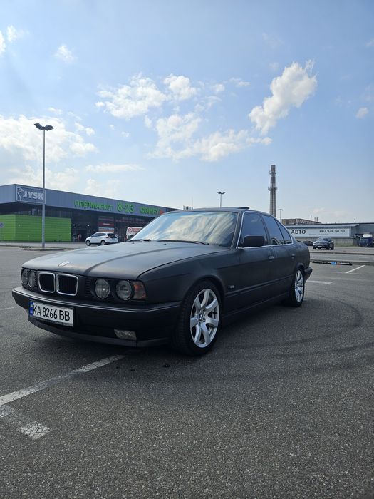 BMW e34 5 series v8 М60В30