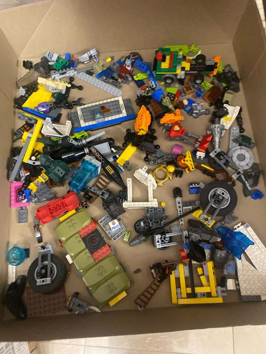 Продам лего, оригинал, также спинеры из ниндзяго тоже оригинал