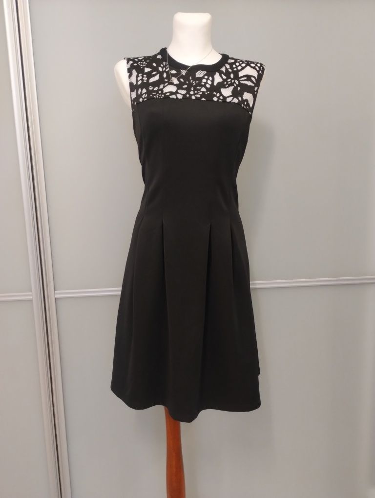 Sukienka czarna Jaune Rouge, XL.