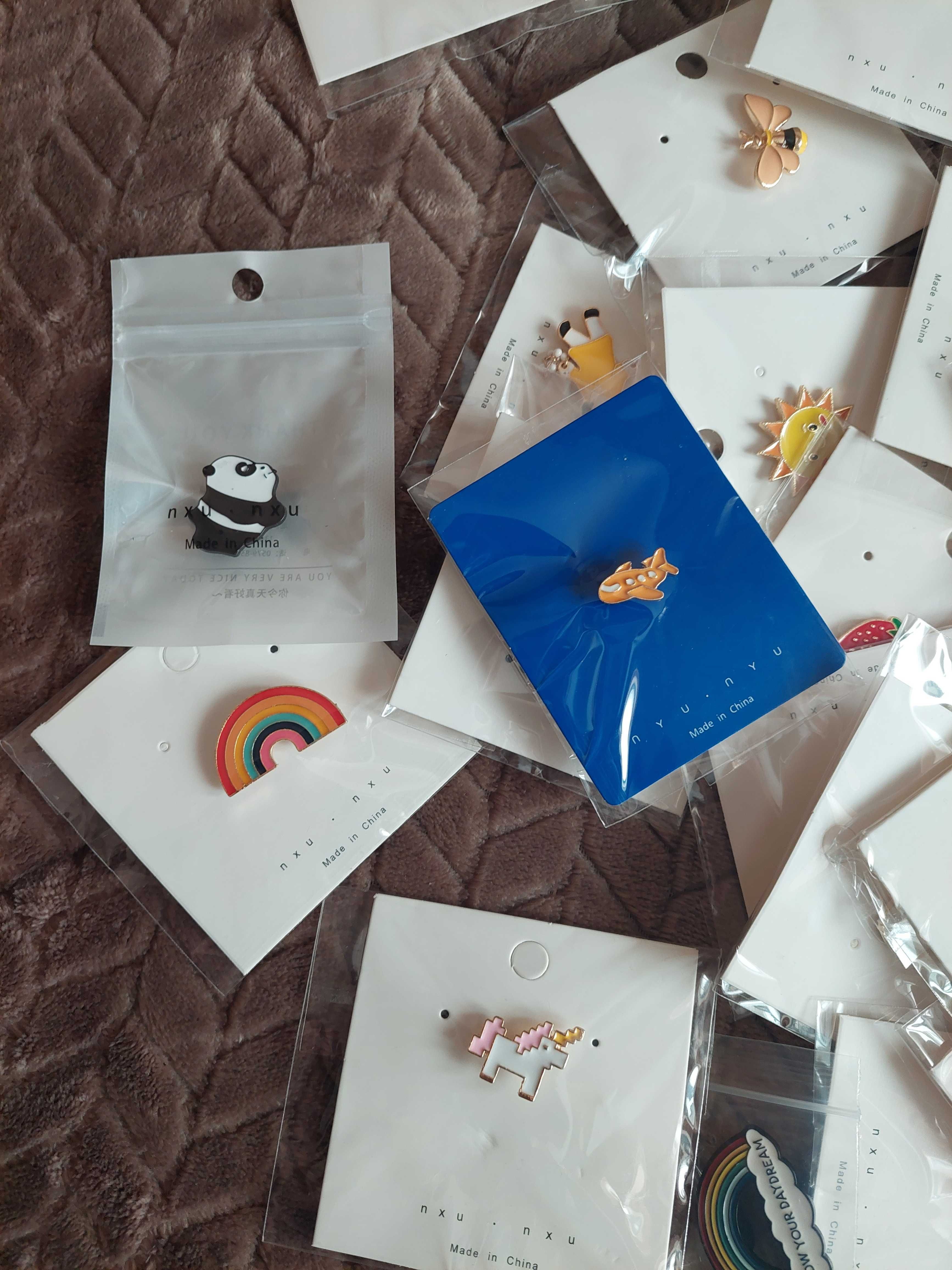 Pins Variados 2.5€