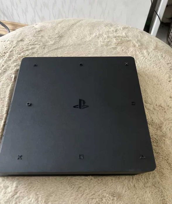 Playstation 4 в ідельном стані