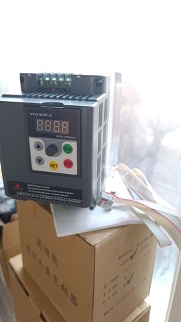 Повышающий Частотник преобразователь частоты 2.2 кВт 220-380в