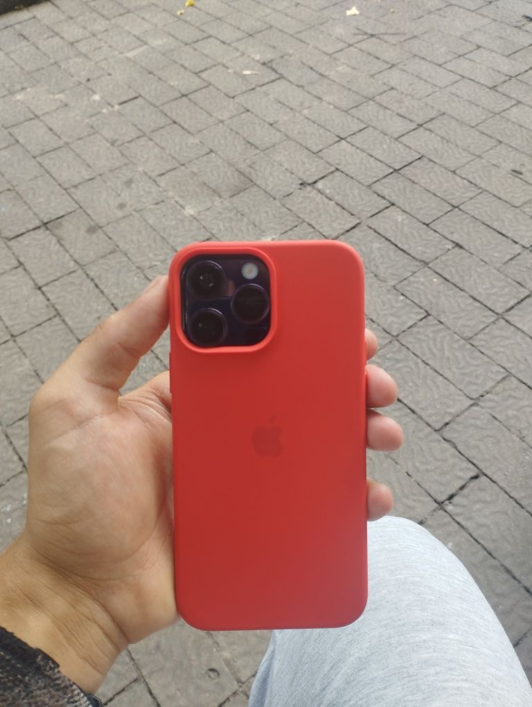 Продам iphone 14 pro