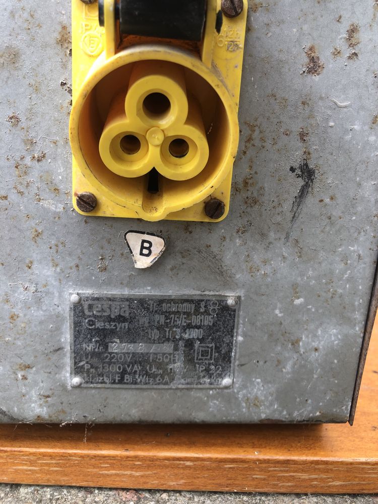 Sprzedam Transformator separacyjny