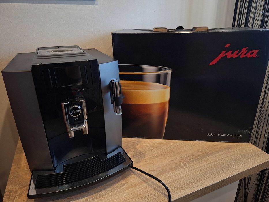 Ekspres do Kawy Jura E8