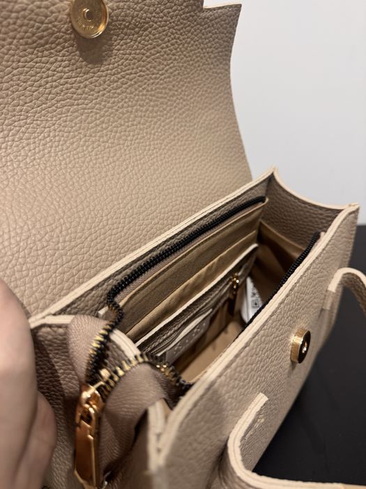 Стильна бежева сумка