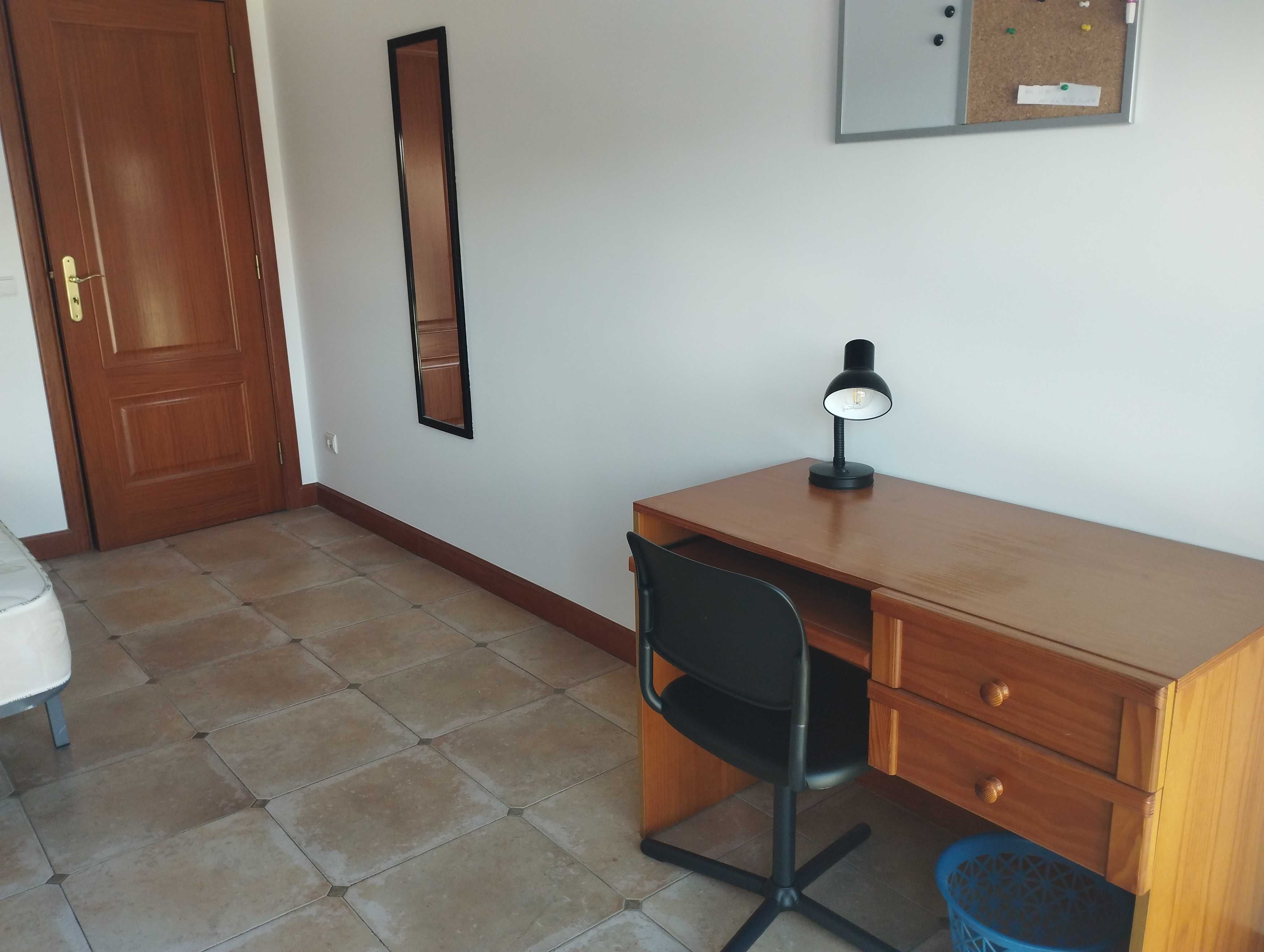 Arrendam-se Quartos a  Estudantes em São Martinho do Bispo, Coimbra