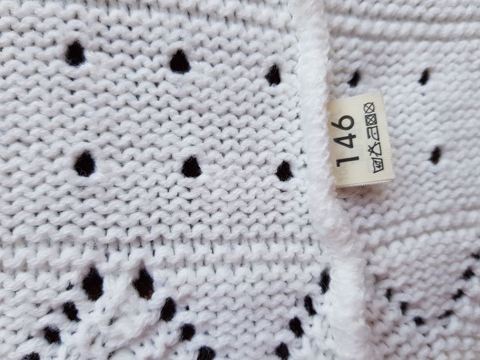 Sweterek ażurowy dziecięcy