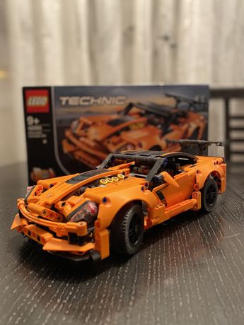 LEGO Technic Chevrolet Corvette ZR1 (42093) Лего, конструктор