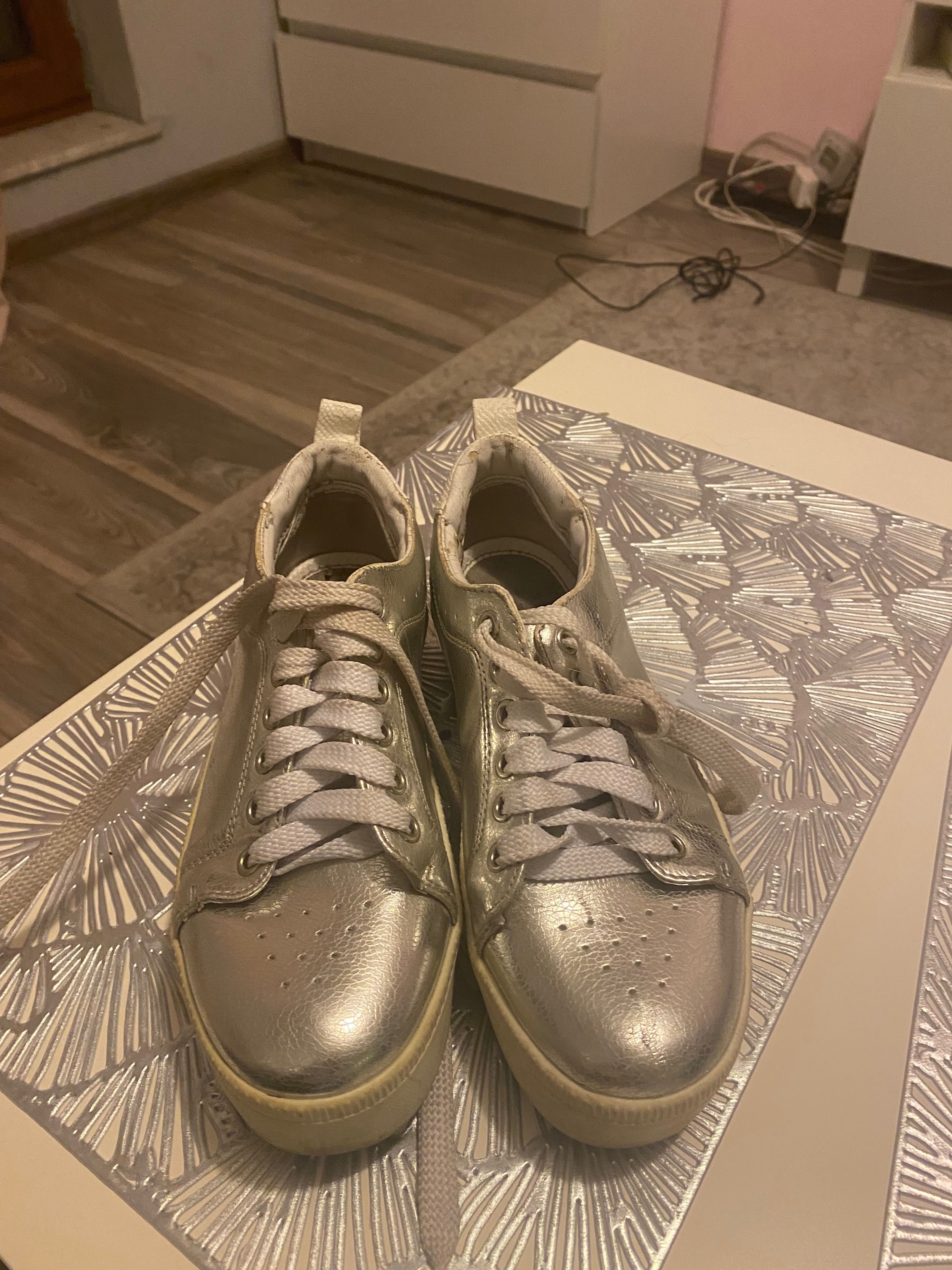 Butt Bershka 37 rozm