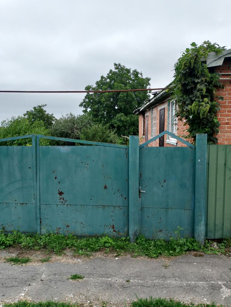 Продам садибу в місті гадяч