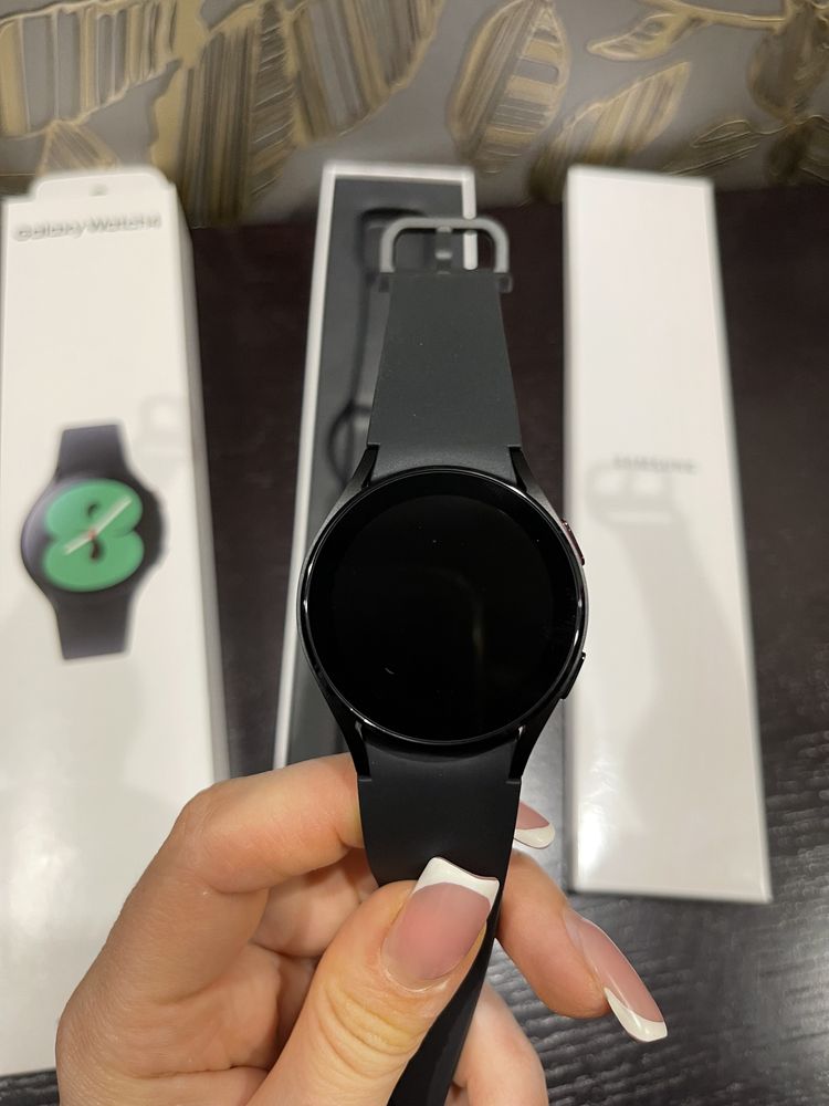 Смарт-часы Samsung Galaxy Watch 4 40mm Black