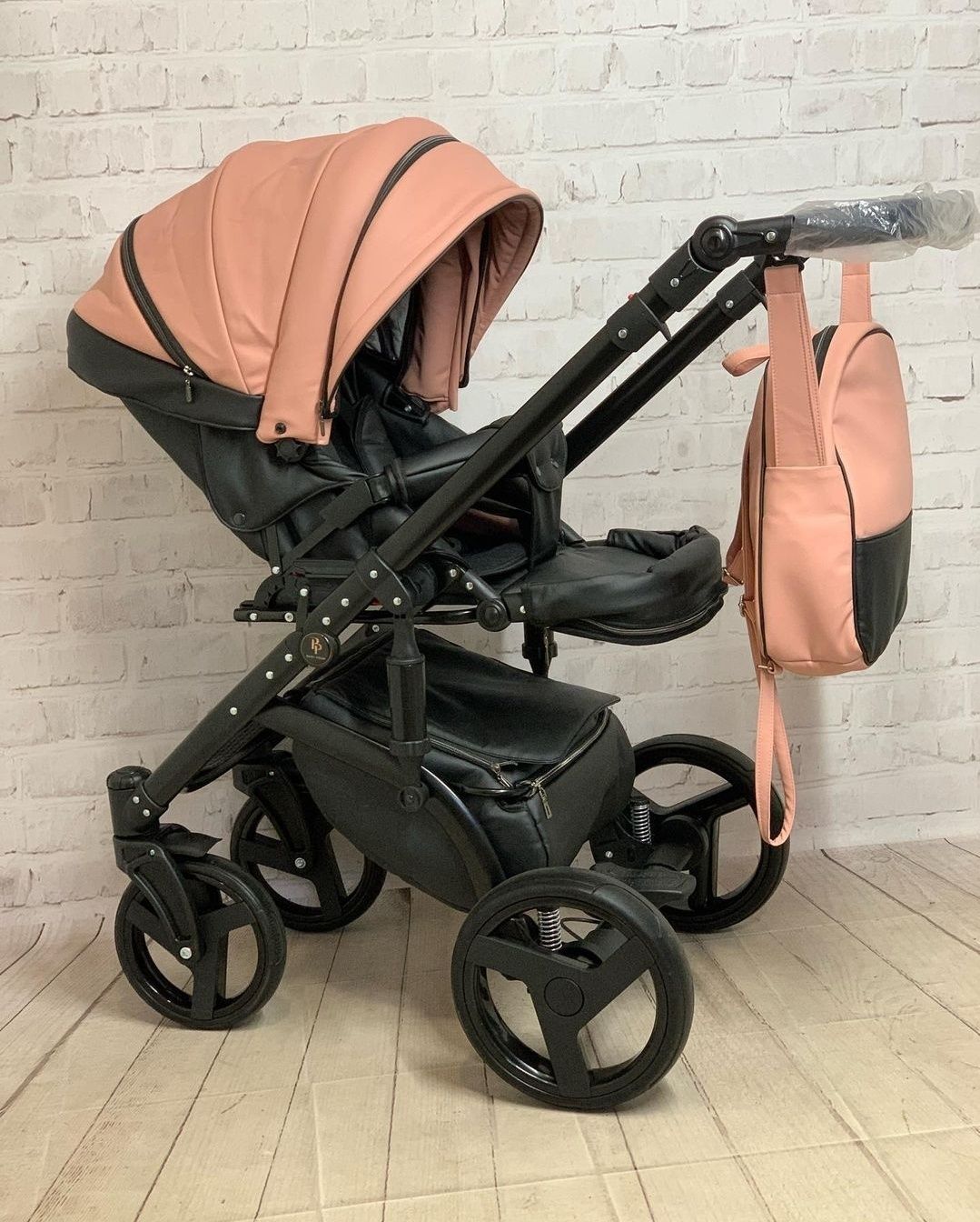 Коляска Baby Pram almondo 2/1