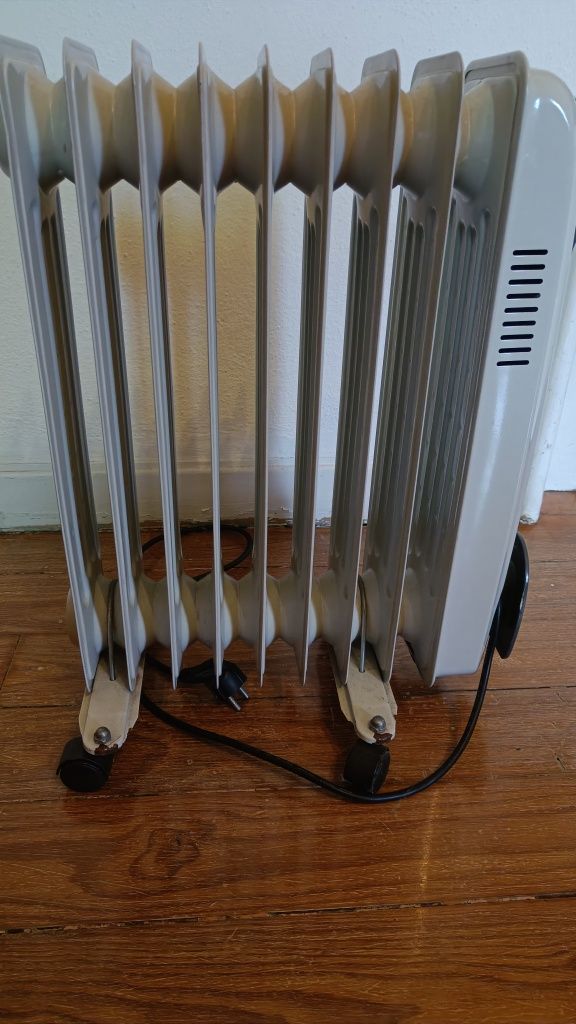 Aquecedor a óleo Electronia