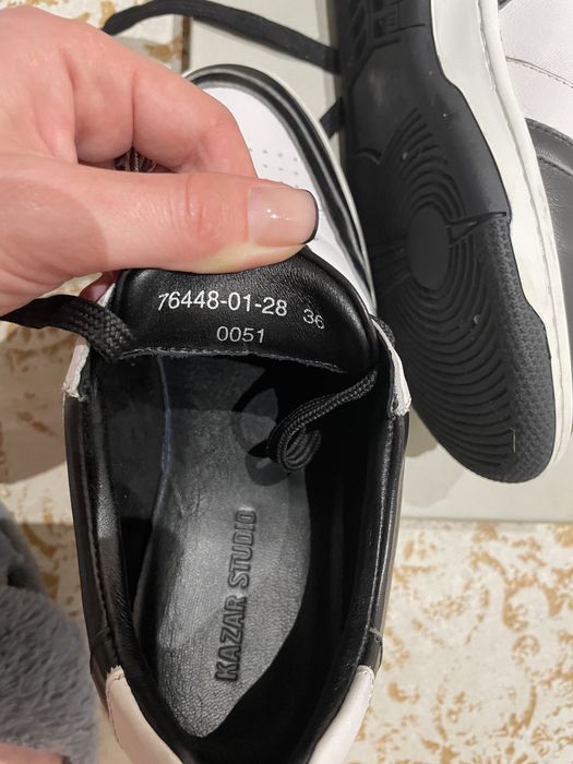 Кросівки kazar, 36 розмір