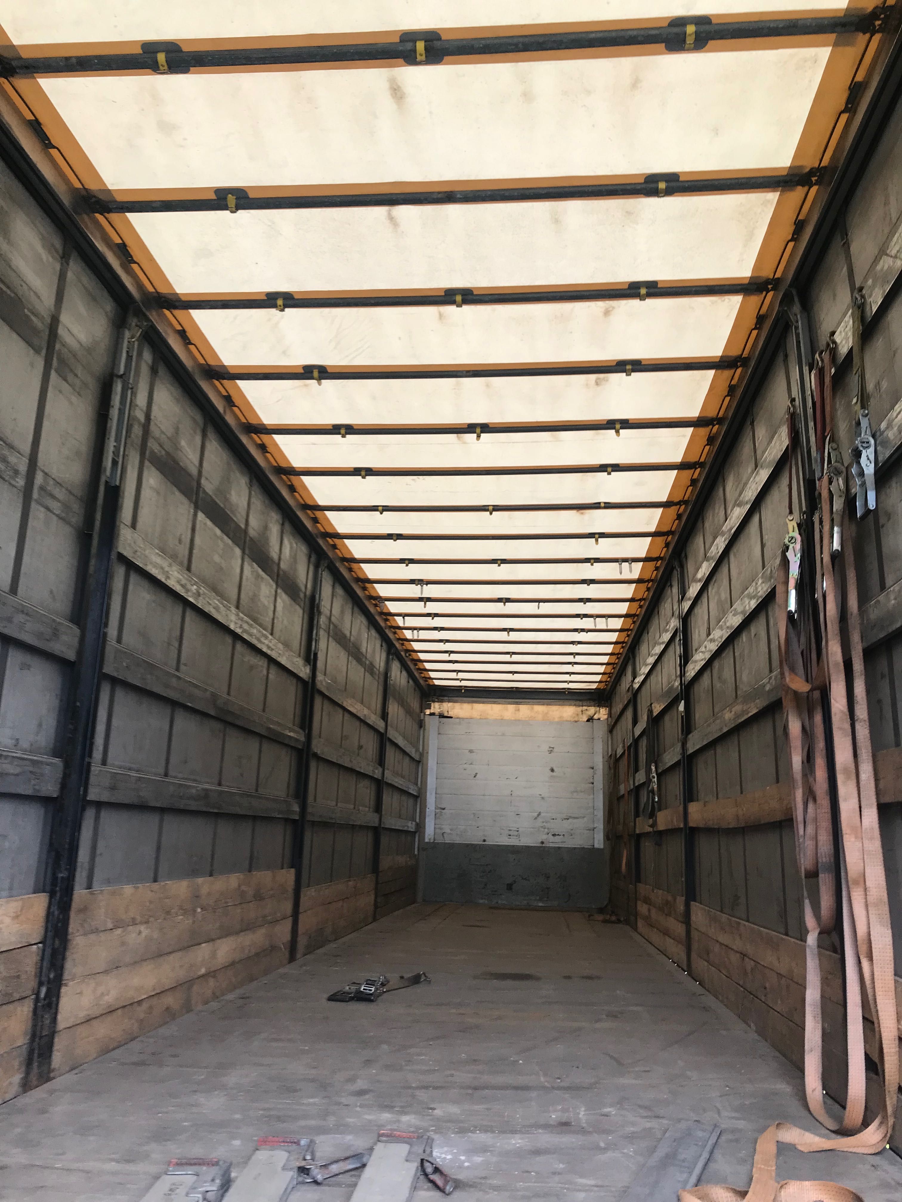 Schmitz SCS24L напівпричіп