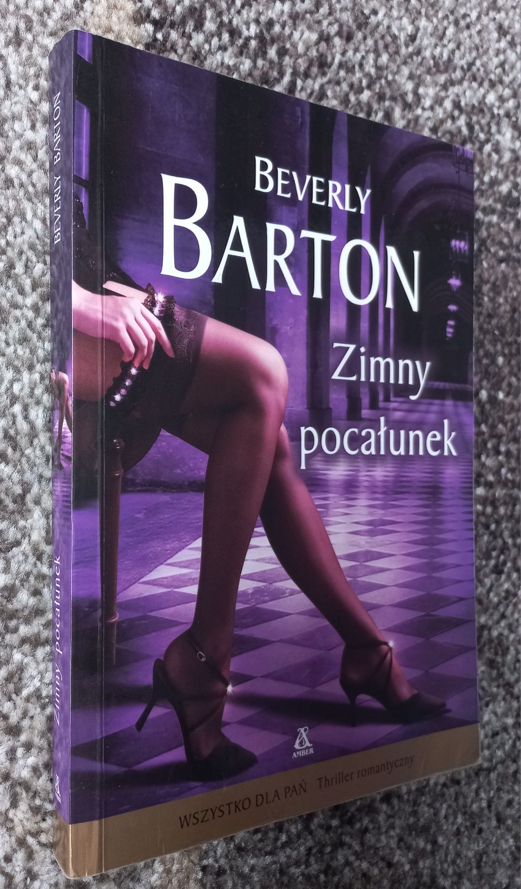 Zimny pocałunek Beverly Barton