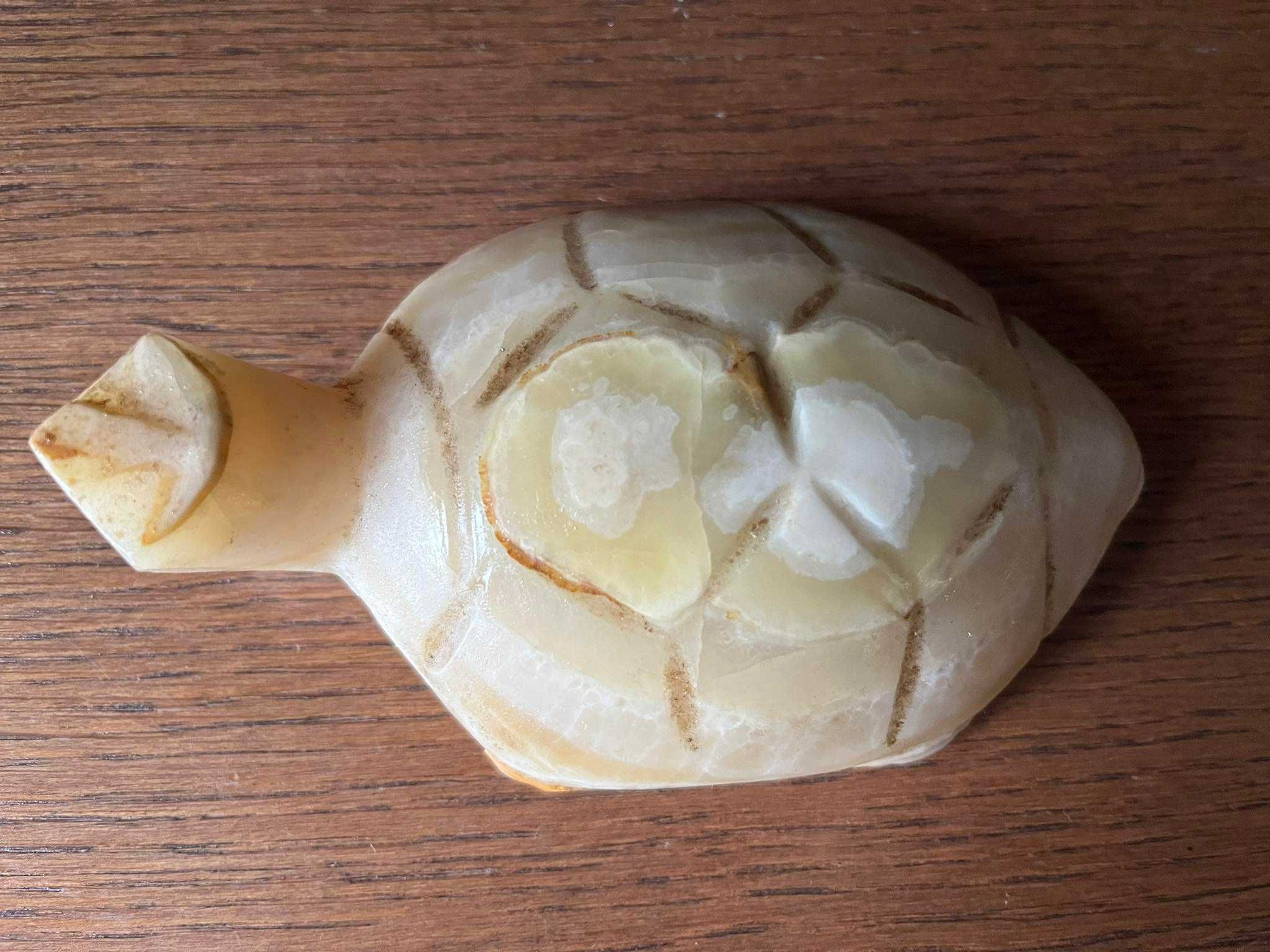 Żółw kamienna figurka