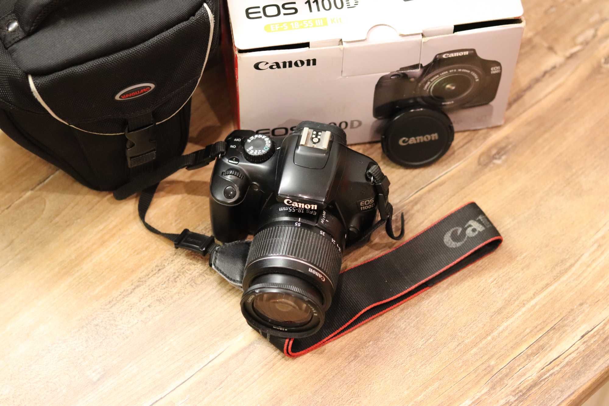 Зеркальный фотоаппарат CANON EOS 1100D