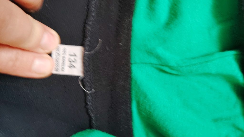 Bluza rozsuwana z traktorami rozmiar 134