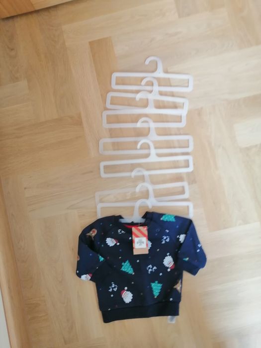 Zestaw wieszaków na dziecinne ubranka
