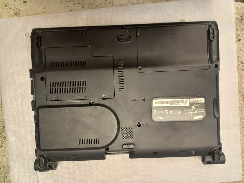 Продам ноутбук по запчастям samsung np-r18y. Цена за все