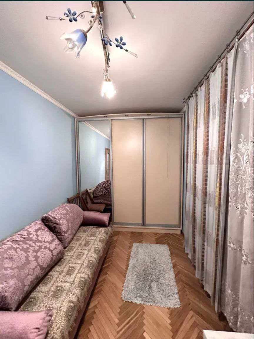 Продаж   2 кімнатної квартири  по вул. Пасічна в Личаківському районі.