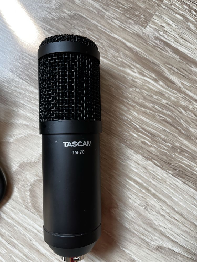 Mikrofon Tascam TM-70 + uchwyt na mikrofon