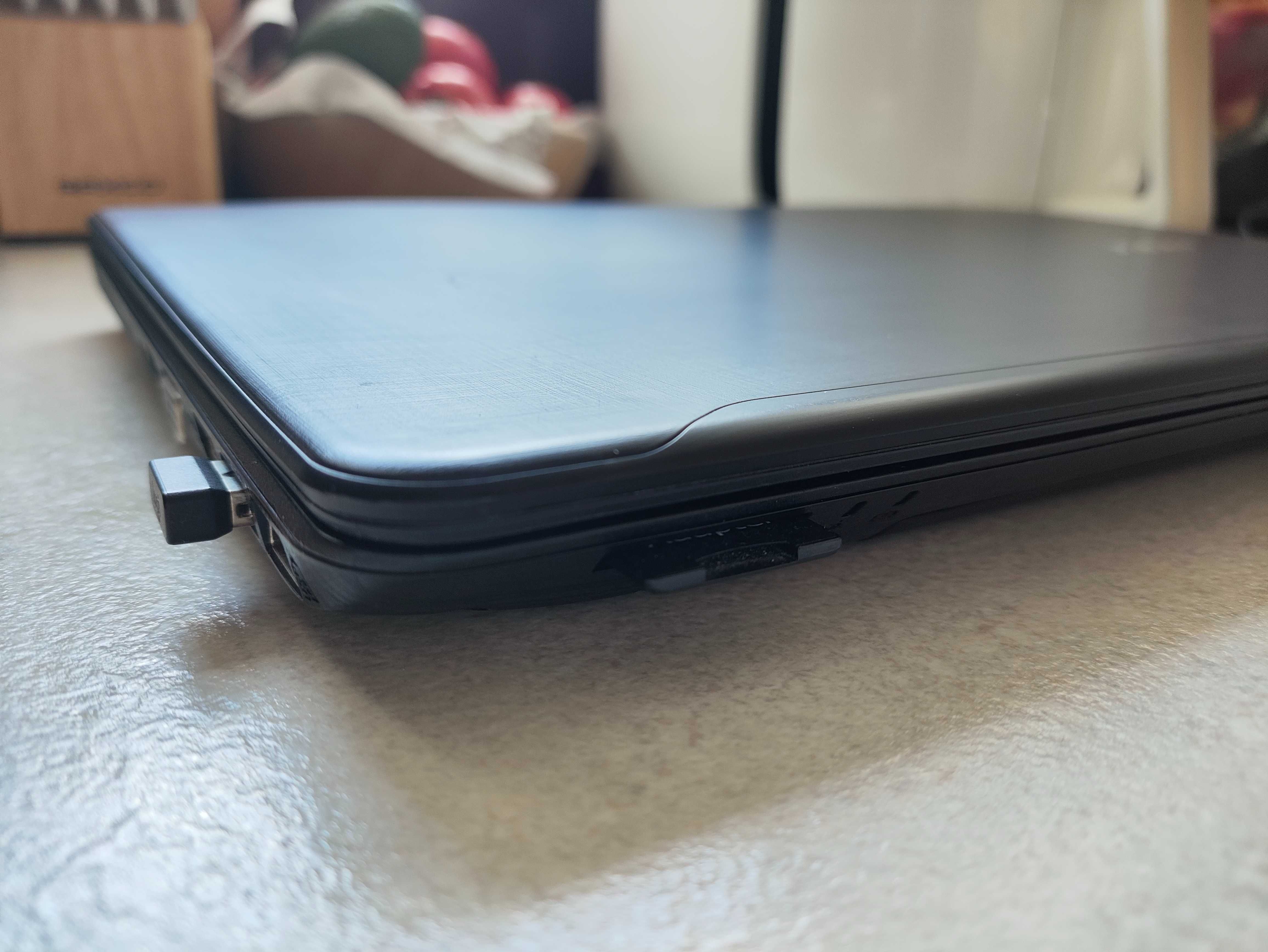 Laptop Acer Aspire F5 573G i7 16GB RAM 1Tb + 240 ssd GeForce 940MX