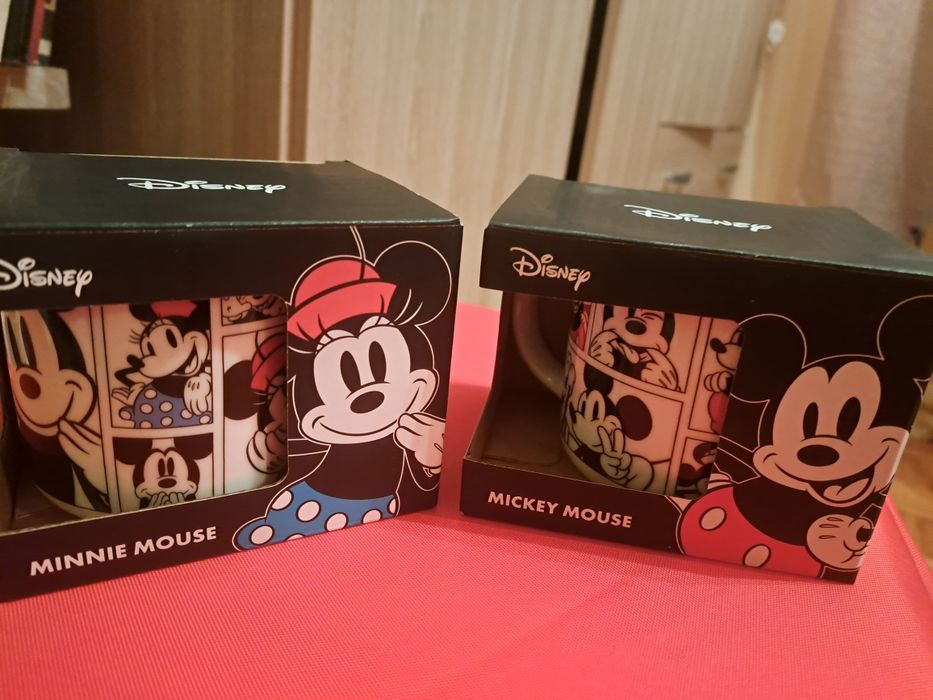 Conjunto canecas/chávenas mickey e minnie