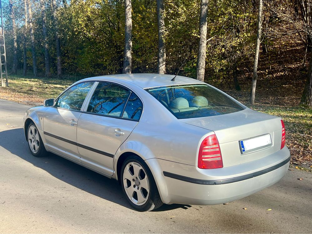 Skoda Superb*2.8v6+LPG*193ps*2004r*Climatronic*xenon*kremowe skóry*