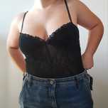 Top preto detalhes em veludo