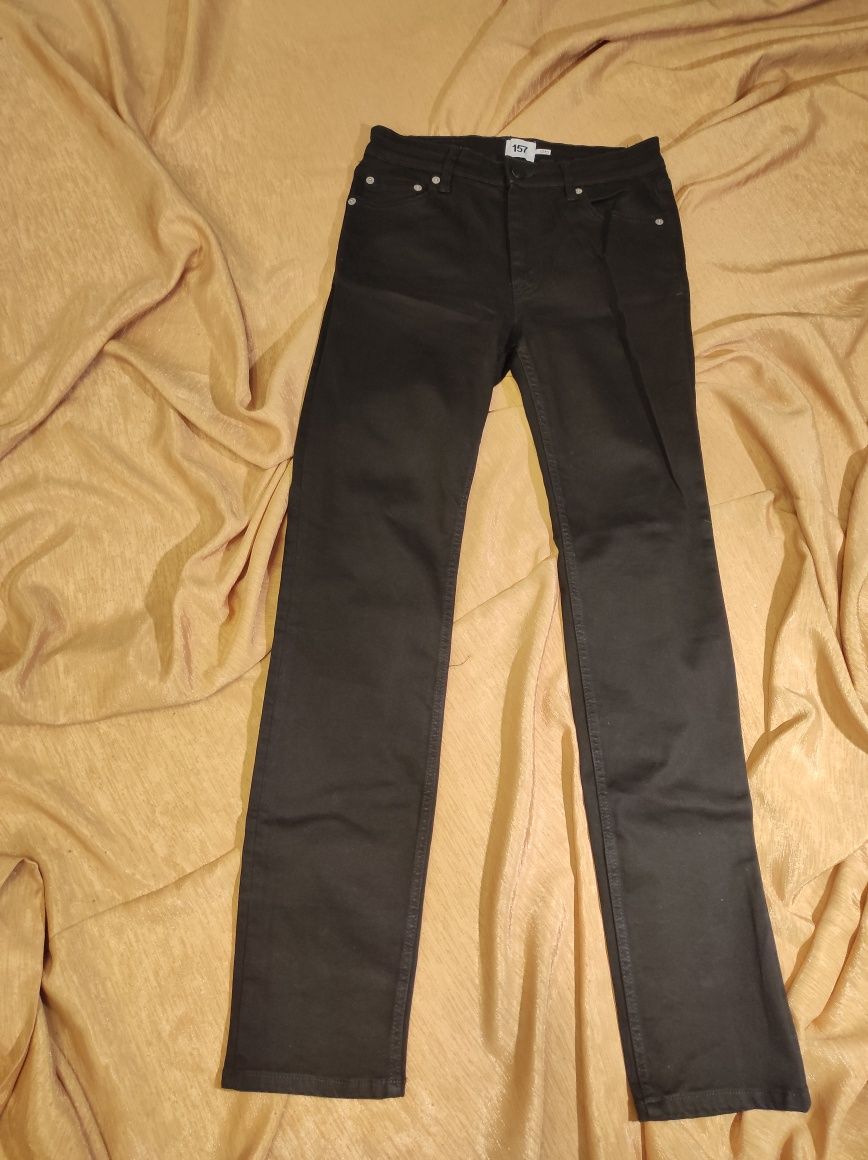 Świetne szwedzkie spodnie jeansy Lager 157 model drain r.M/ L pas 72-7