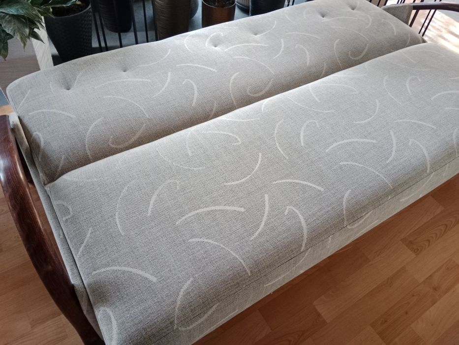 Kanapa z funkcją spania stan bardzo dobry!!!