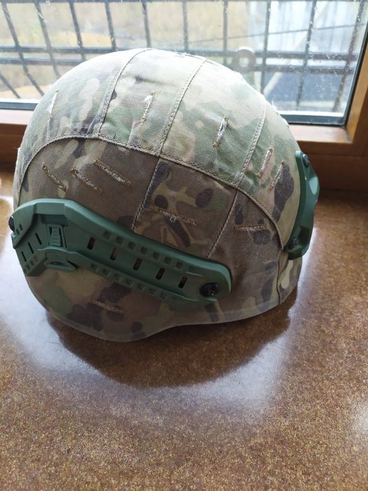 Шлем з чохлом, шолом