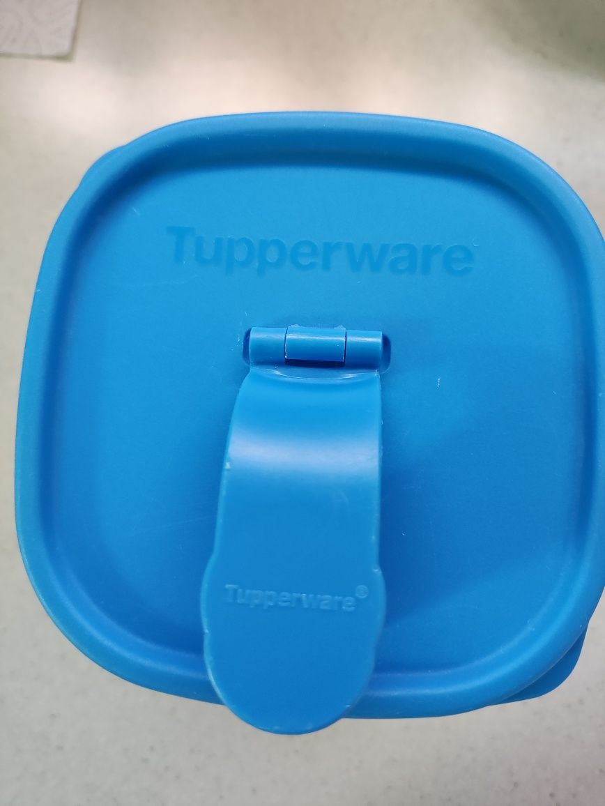 Контейнер універсал Tupperware об'ємом 800 мл