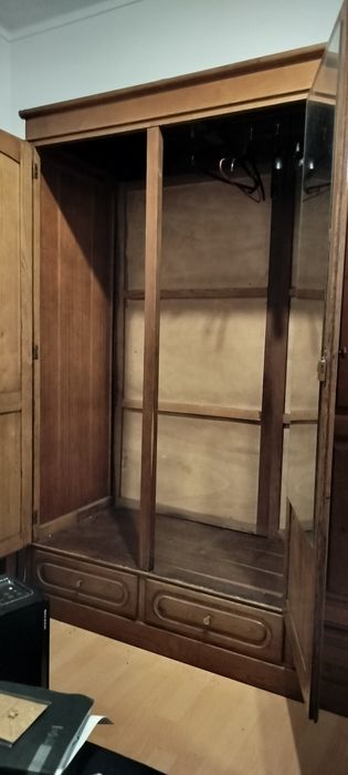 Armário de quarto com 3 portas