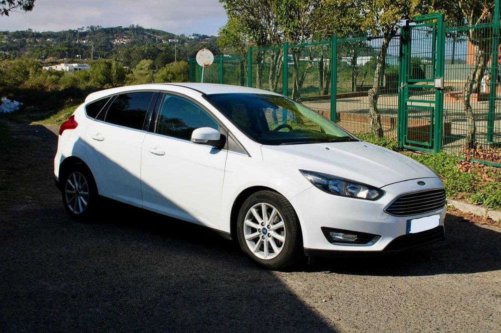 Ford Focus DYB 1.5 TDCi – Excelente Estado!