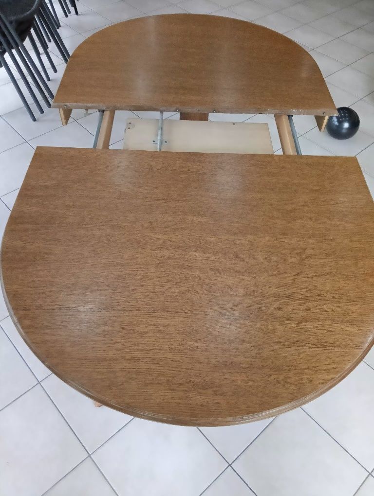 Stół drewniany wytrzymały