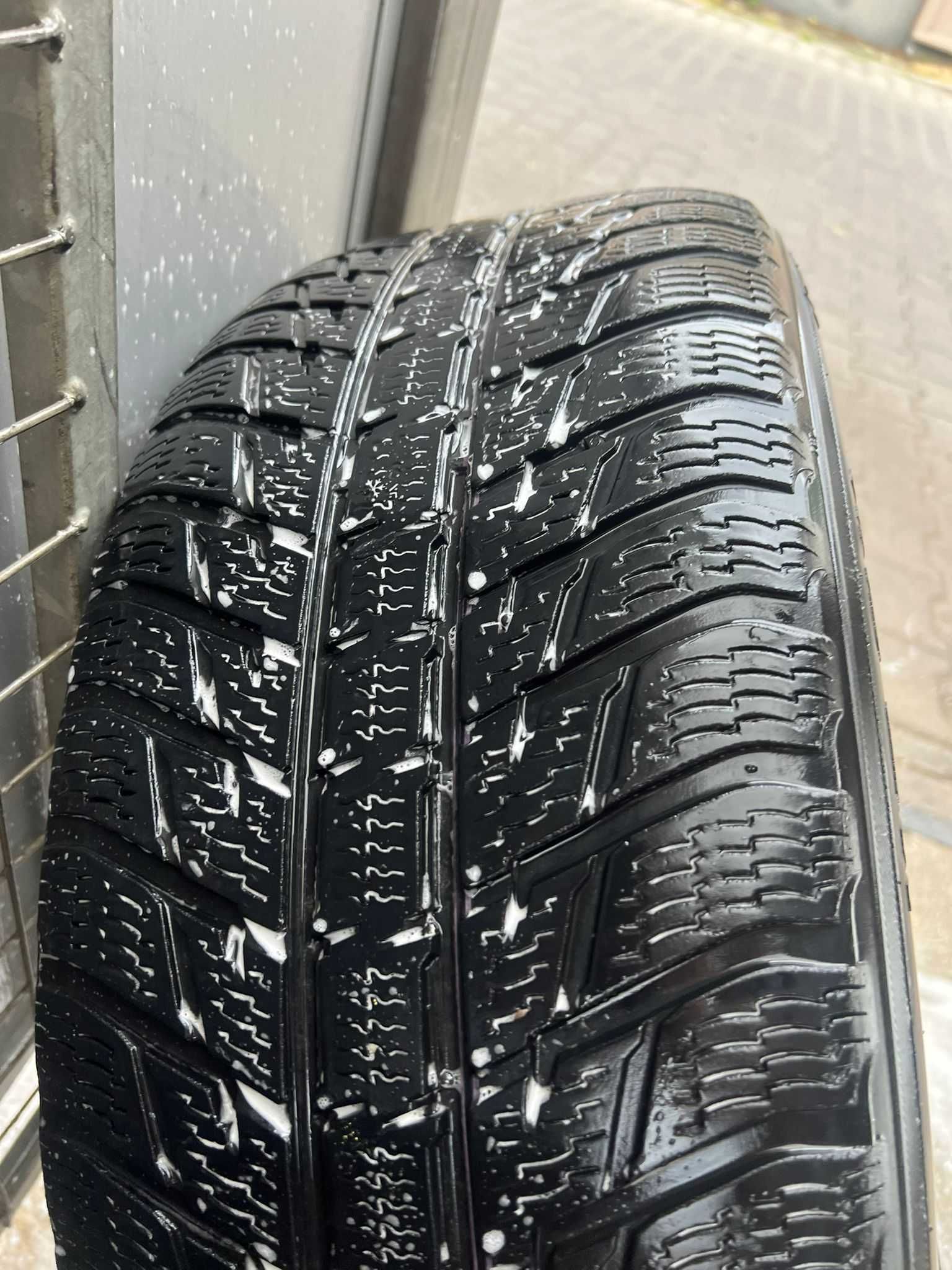 Felgi z oponami komplet 17 cali Suv