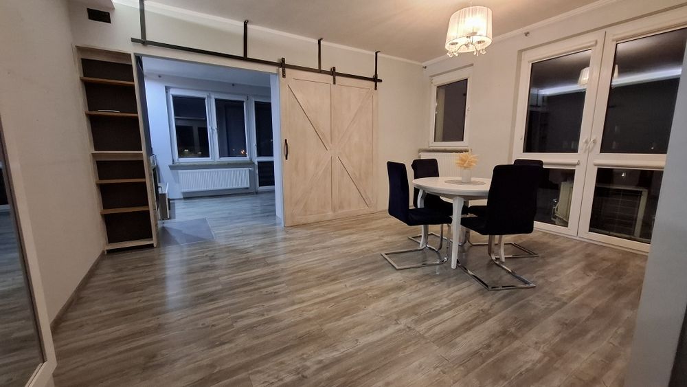 Mieszkanie 56 m², 3 pokoje, kominek, klima – centrum Mławy